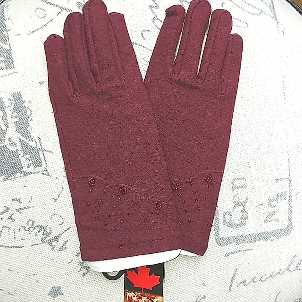 Burgundy gloves bead detail NWT